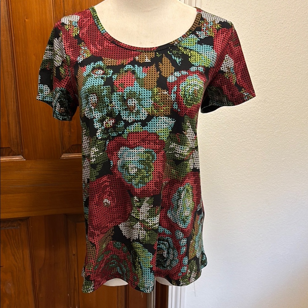 LuLaRoe Shirt